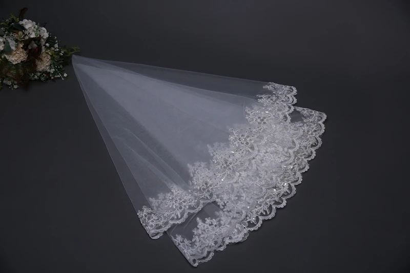 Новое поступление кружевная кромка свадебная вуаль белая с гребнем Свадебные