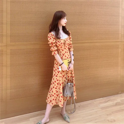 Летние винтажные платья с пышными рукавами и принтом красных роз Модное