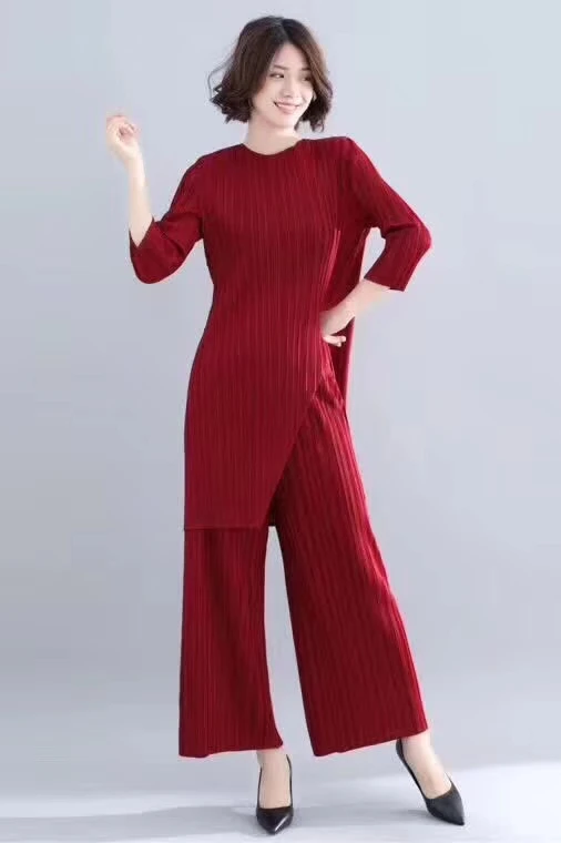 

Miyake new Style o-neck three quarter long T-shirt in the fold full length pants two-piece outfit IN STOCK