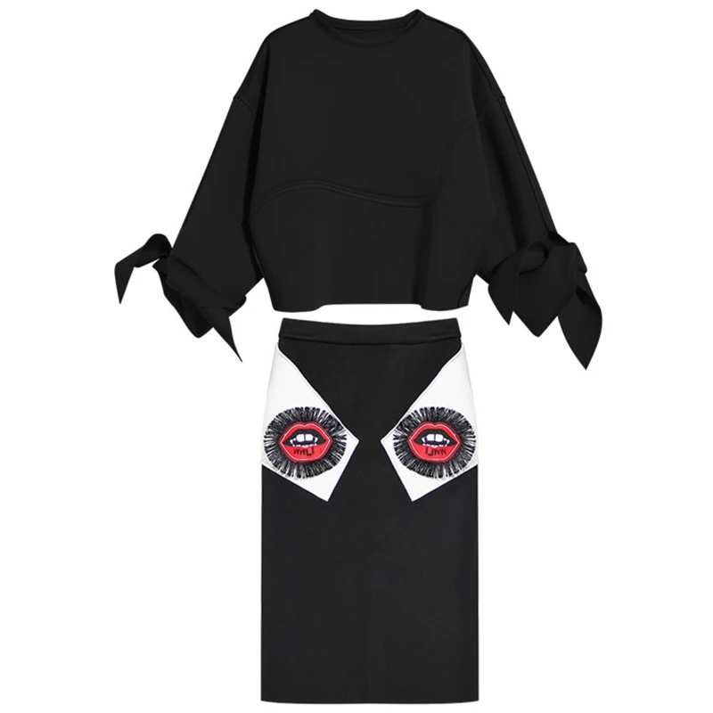 Женский костюм двойка TWOTWINSTYLE весенний свитер с рукавами фонариками и вышивкой