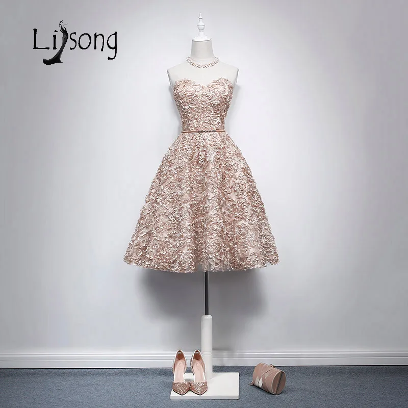 Великолепное вечернее платье цвета шампанского а силуэта формальное без