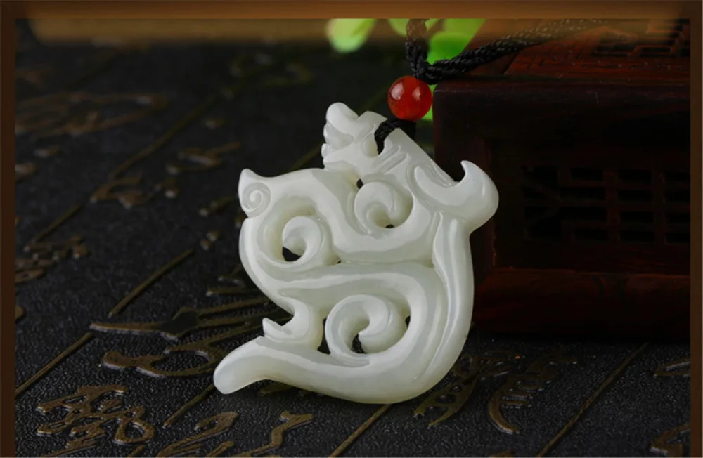 Подвеска из нефрита с подвеской в виде Золотого Дракона | Украшения и аксессуары