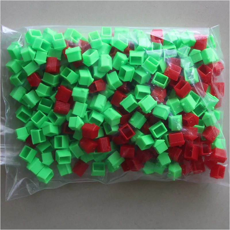 100 Pieces 14*15*14 mm Refill House Plastic Props Supplies for Chess Board Game |