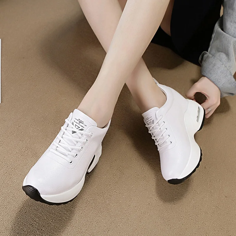 

10cm Height Increasing Shoes Women Sneakers Genuine Leather 2019 Fashion Sneakers Ladies Black White Shoes A1127