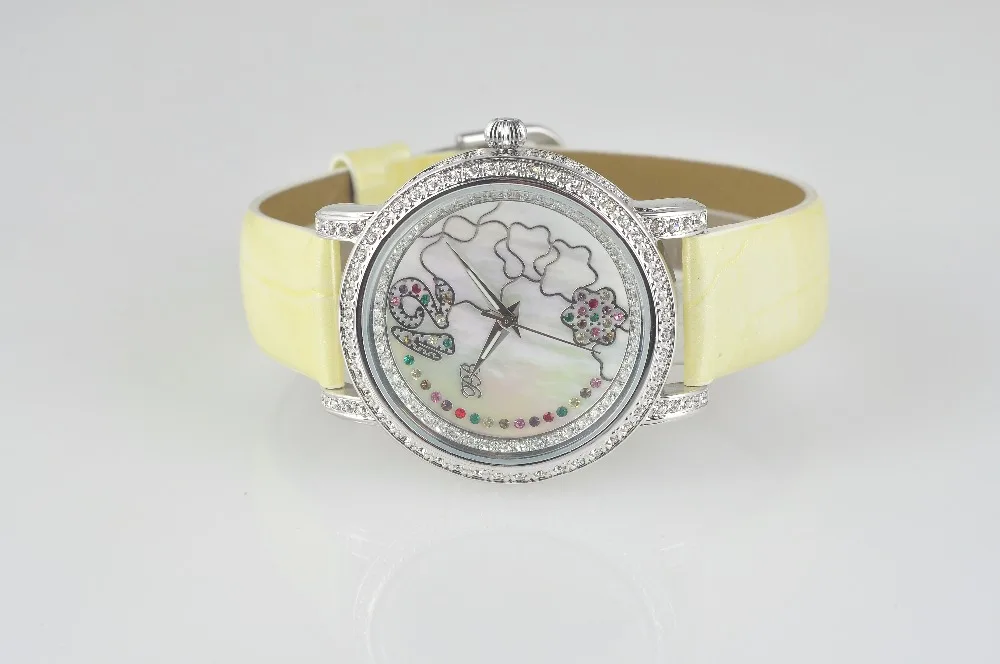 Нарядные часы для девочек от известного бренда PB простые светящиеся аналоговые