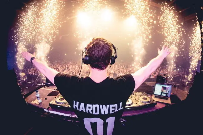 

005 Hardwell - Robbert van de Corput DJ Music Producer 36"x24" Poster