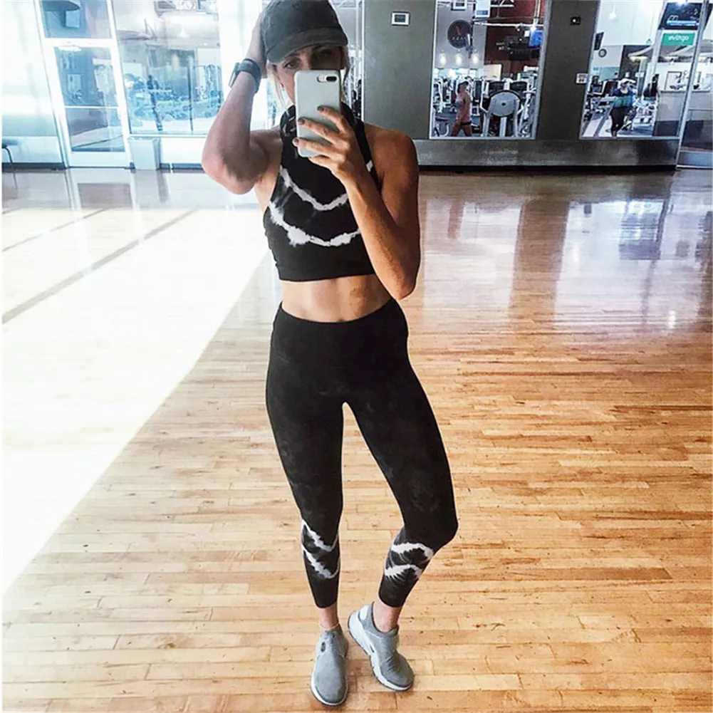 Женский спортивный костюм комплект из 2 предметов для йоги черный топ в полоску с