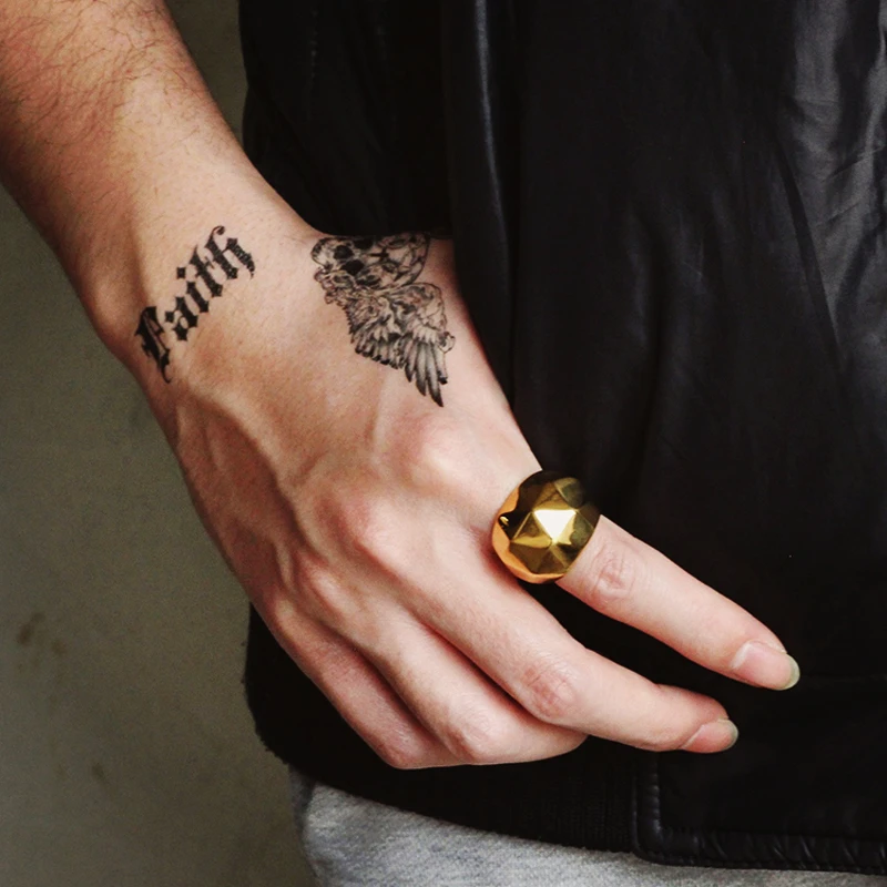 Мужское кольцо в стиле панк классическое из нержавеющей стали золото черная