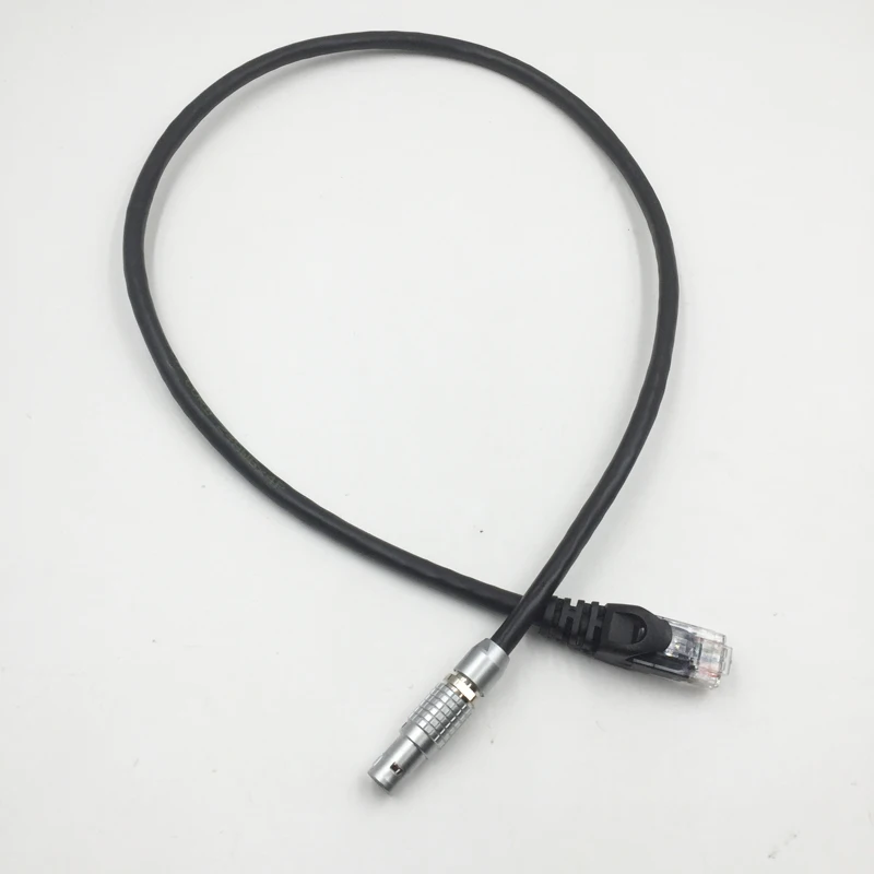 В Cat5e Ethernet RJ45 разъем к красному мцдк 9-контактный кабель передает данные для