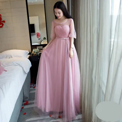 Платье подружки невесты длинное серое платье с вырезом лодочкой и эффектом