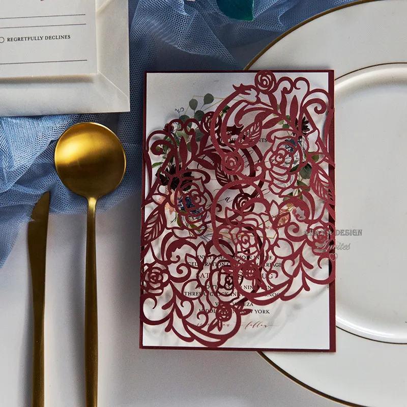 Бургундия лазерная резка варп с бордовым и румяна цветочный венок на