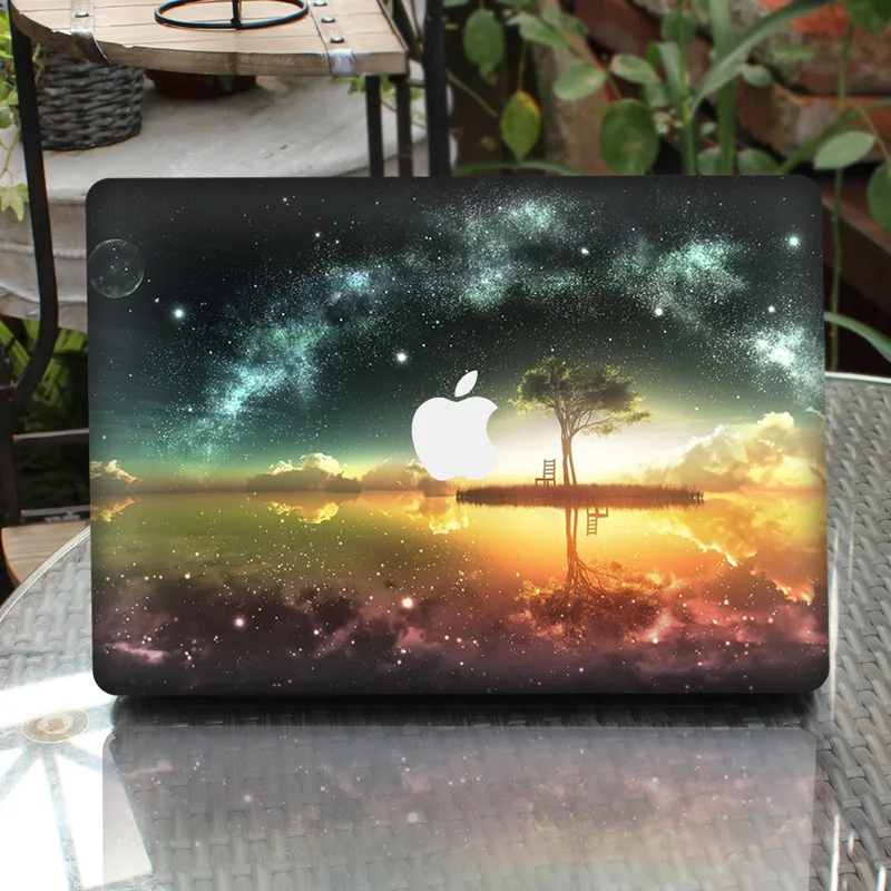 Наклейка на ноутбук дерево под красивым небом Виниловая наклейка для MacBook Air Pro
