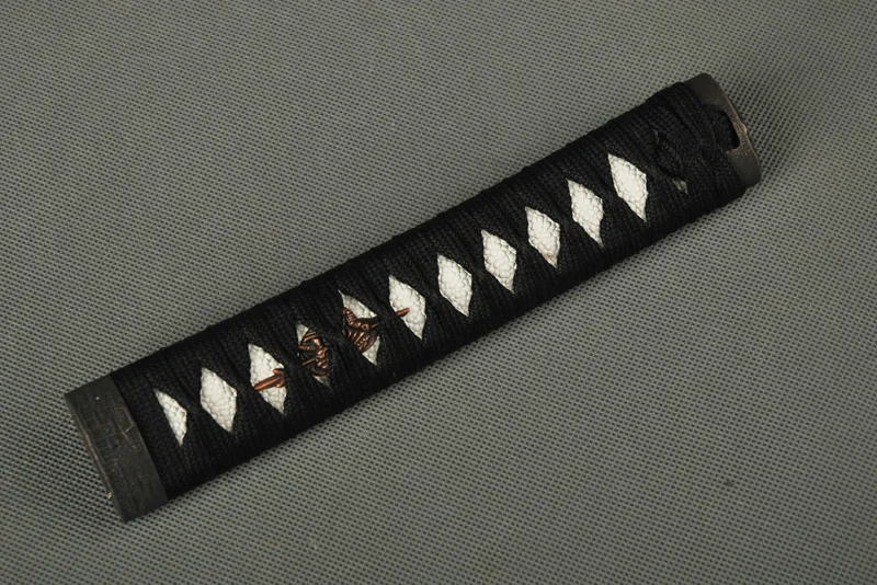 Классический и станет большим подспорьем при выполнении с ручкой в виде меча Tsuka