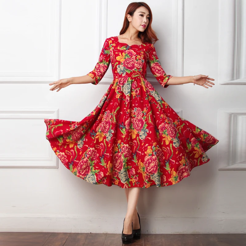 Женское винтажное платье миди в этническом стиле красное зеленое с пионами