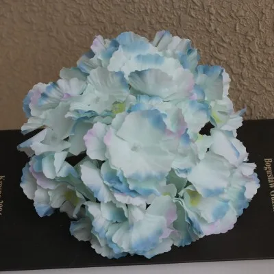 light blue 20 шт./лот, шелковая Гортензия, цветок, голова большого размера, свадебные цветы, украшение стены, букет невесты, аксессуары, 54 шт., состав лепестков - Цвет: light blue