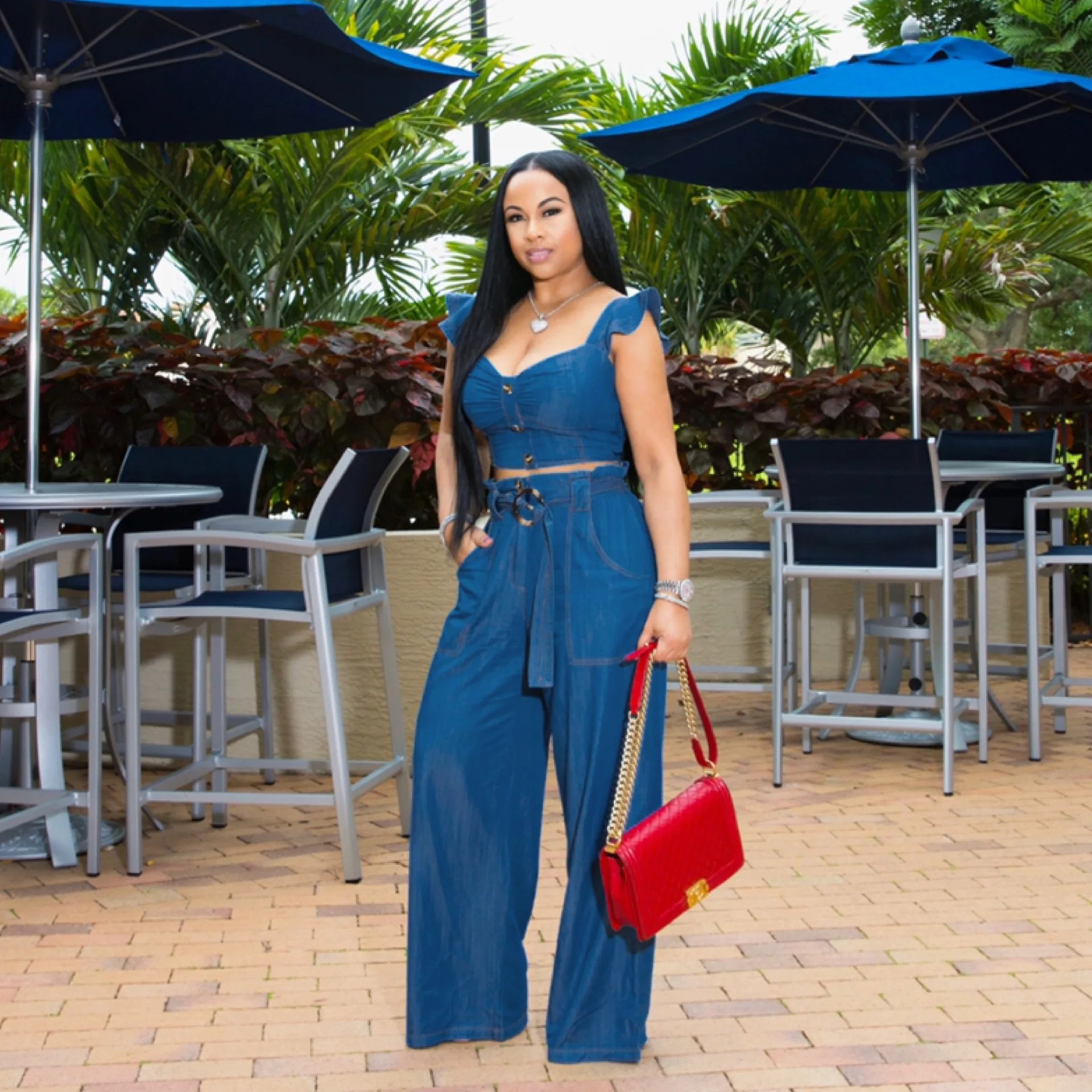 Женский джинсовый костюм палаццо летний однотонный укороченный топ с открытыми