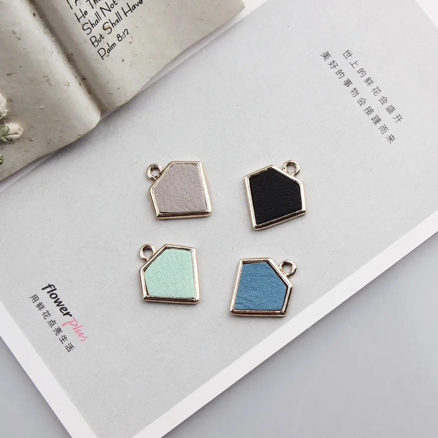 Новые Красочные треугольные кожаные украшения сплав золотой тон Мультфильм