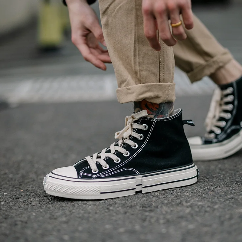 Мужские кроссовки с вулканизированной подошвой черные классические высоким