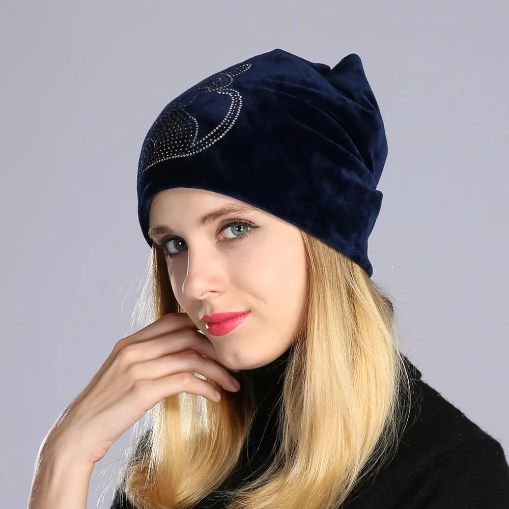 Женская зимняя шапка Geebro теплая бархатная со стразами и лисой GS053|winter beanie hat|beanie