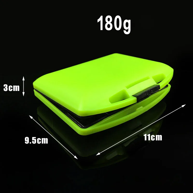 Ящик для рыболовных снастей с 24 отделениями полностью загруженный крючок ложка