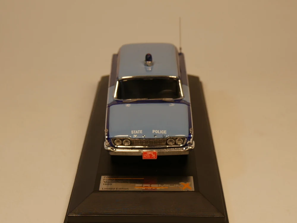 Премиум X 1:43 FORD RANCH WAGON 196" Полиция штата Массачусетс" литая модель автомобиля