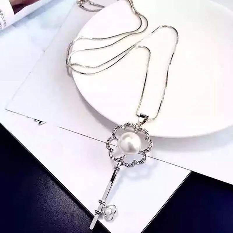 Женское ожерелье с подвеской и искусственным жемчугом длинное со стразами