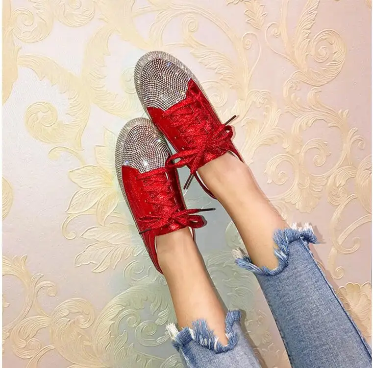 Новинка 2018 года модная повседневная обувь женская со стразами на плоской подошве