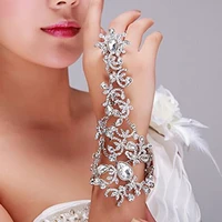 2018 new arrival luxury crystal bridal gloves wrist fingerless wedding gloves for bride beaded mariage bride glove bracelet