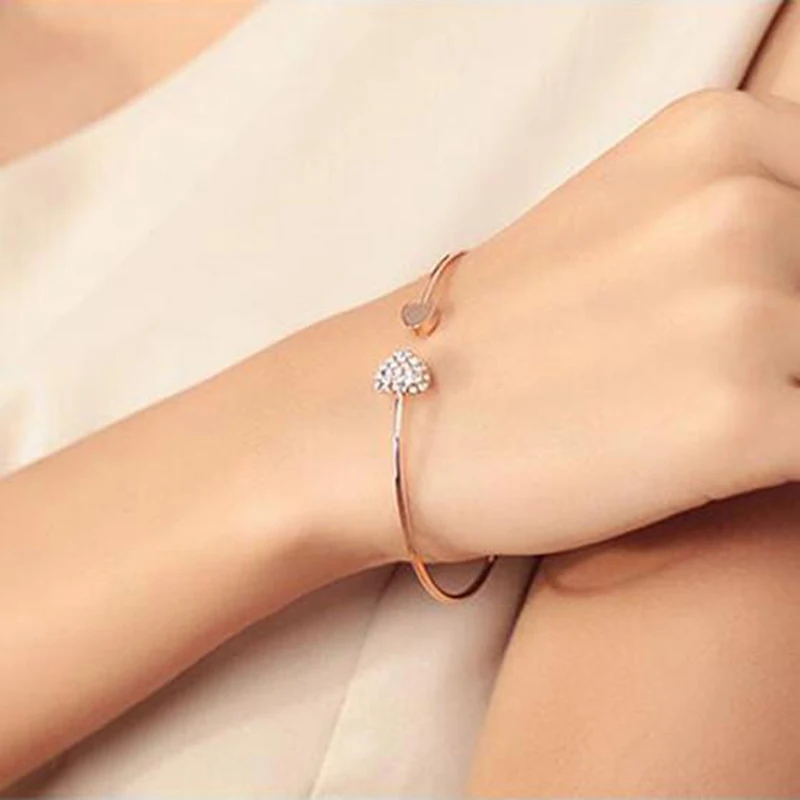 Женский Простой Элегантный Браслет-манжета с кристаллами и сердечком Открытый