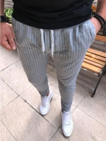 Dark Gray Stripe Мужские английские стильные вертикальные полосатые Беговые брюки в повседневном стиле Брюки Эластичный Талия черный и белый полосатый шаровары мужской большой размер - Цвет: Dark Gray Stripe
