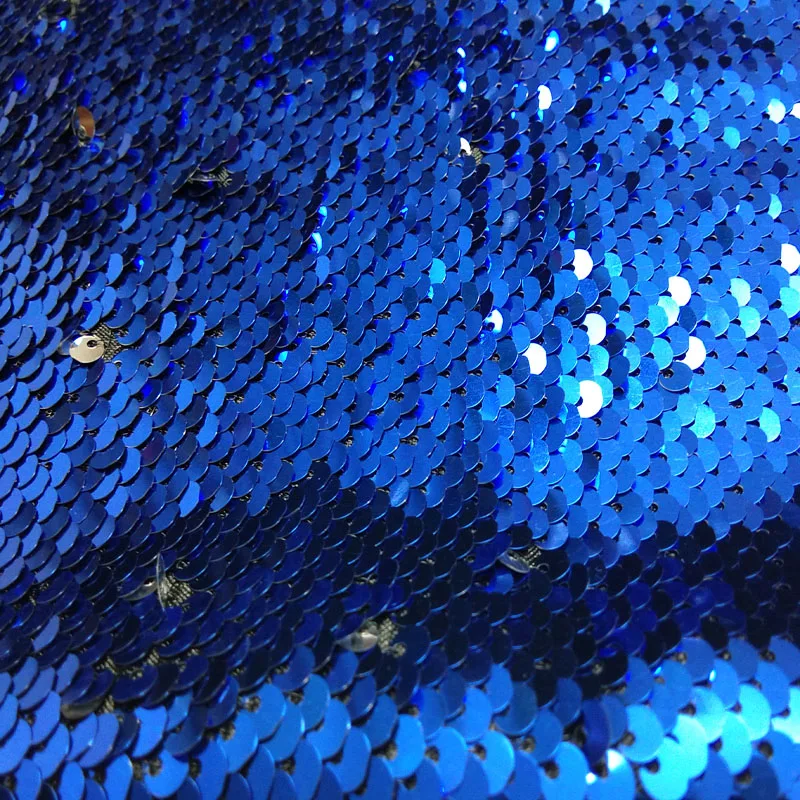 Блестящая блестящая двухсторонняя ткань с синими и серебряными блестками