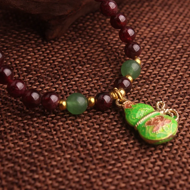 Браслет с подвеской из натурального граната сумка Будды зеленого цвета браслет