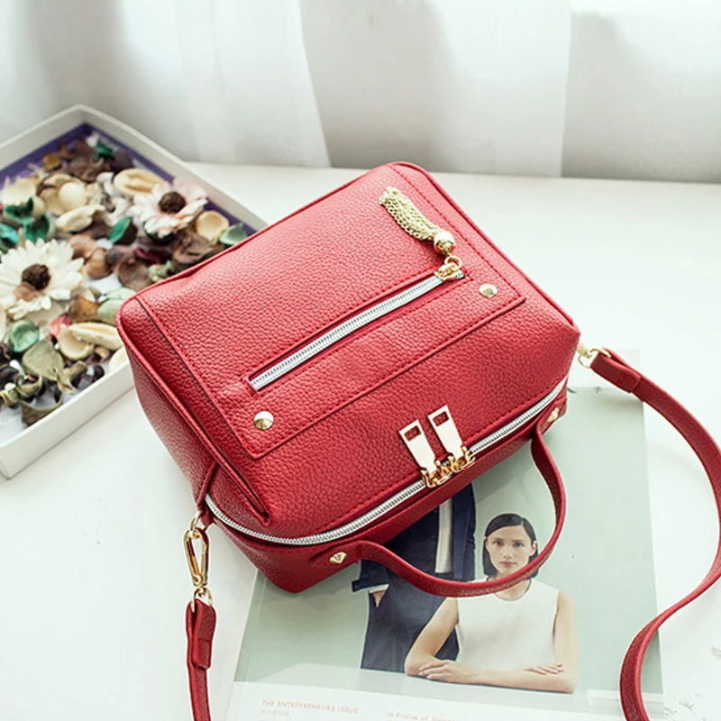 Новинка 2019 модные однотонные женские Сумки из искусственной кожи с кисточками