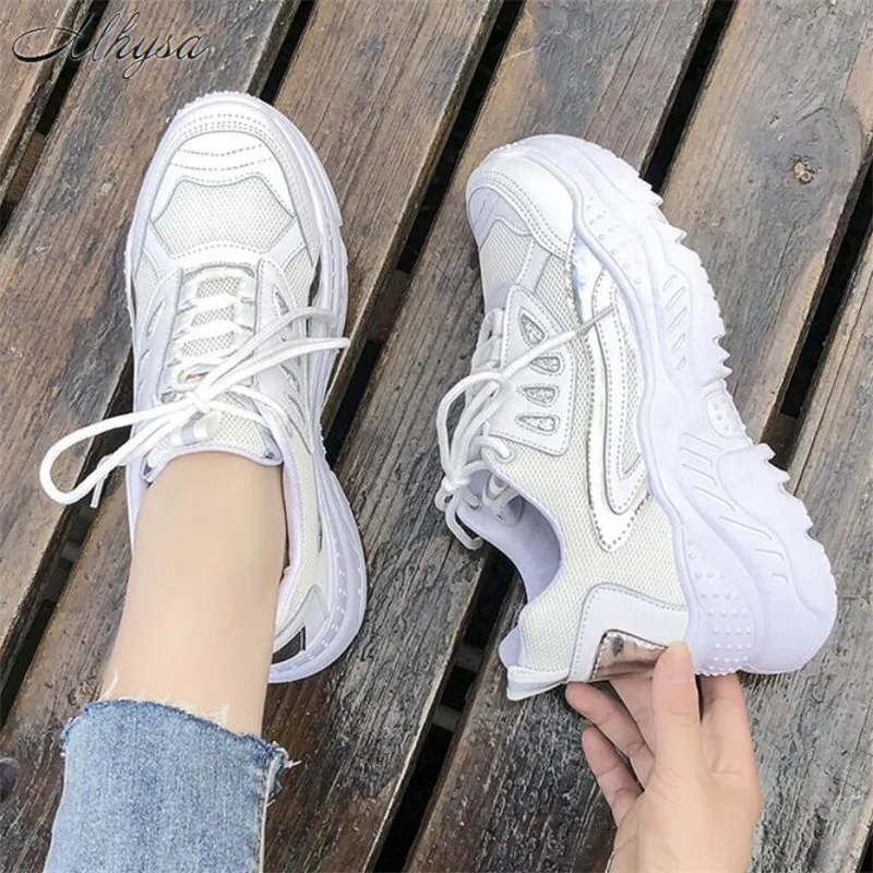 Серебристый Mhysa Women Sneakers Fashion Casual Shoes Woman Comfortable Breathable Mesh Flats Female Platform vulcanized shoes T1092 - Цвет: Серебристый