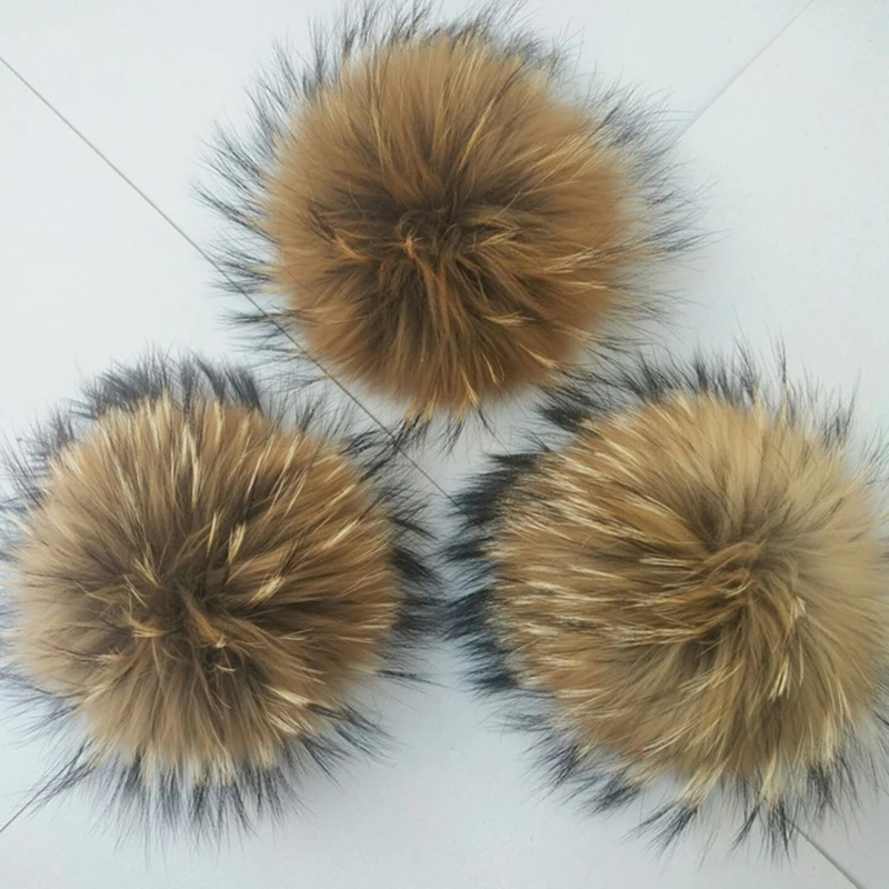 20 Pcs/lot Really Natural Animal Raccoon Hair Ball 12-15cm Large Pompom With Buckle Brooch Pin Knitted Hats Caps Factory Price