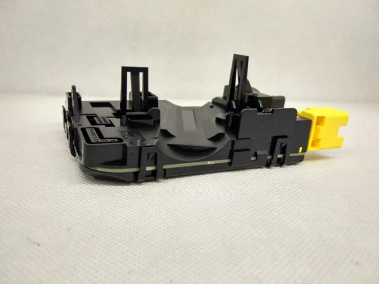 Модуль рулевого колеса(многофункциональная система круиз-контроля) для Golf 6 1K0 953 549 CH