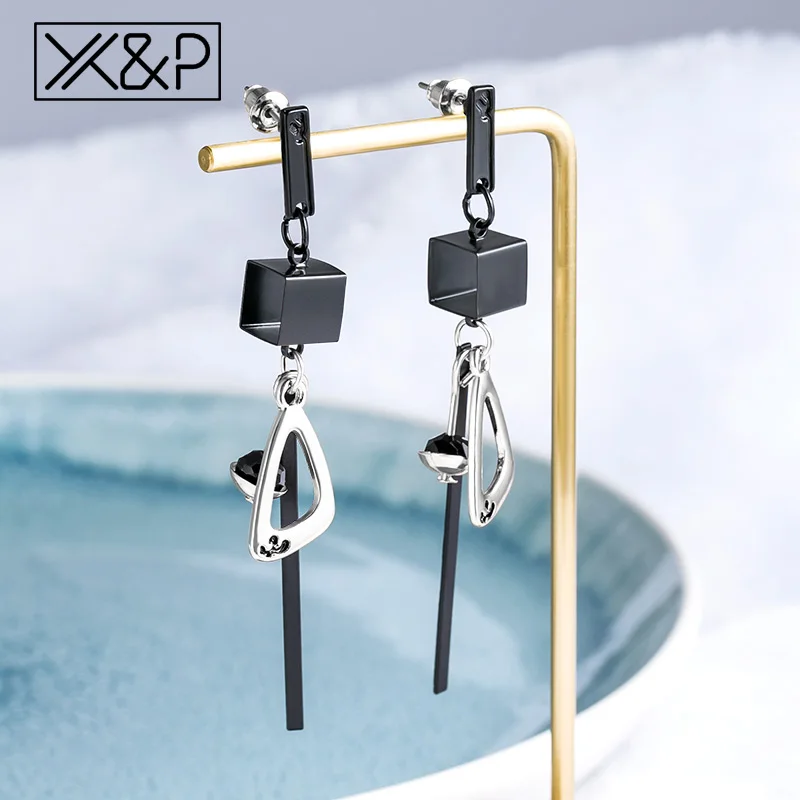 X & P корейские черные акриловые геометрические Висячие серьги для женщин модные