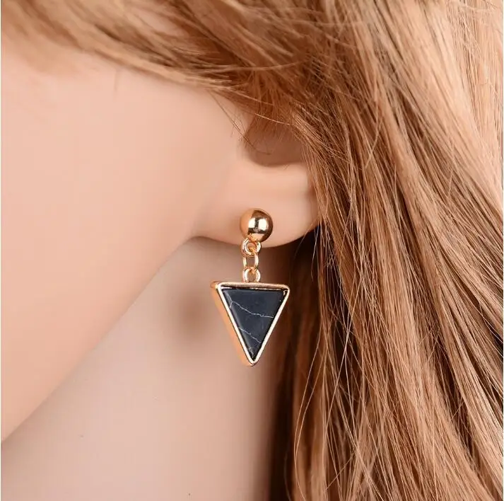 

Fashion temperament asymmetric earrings