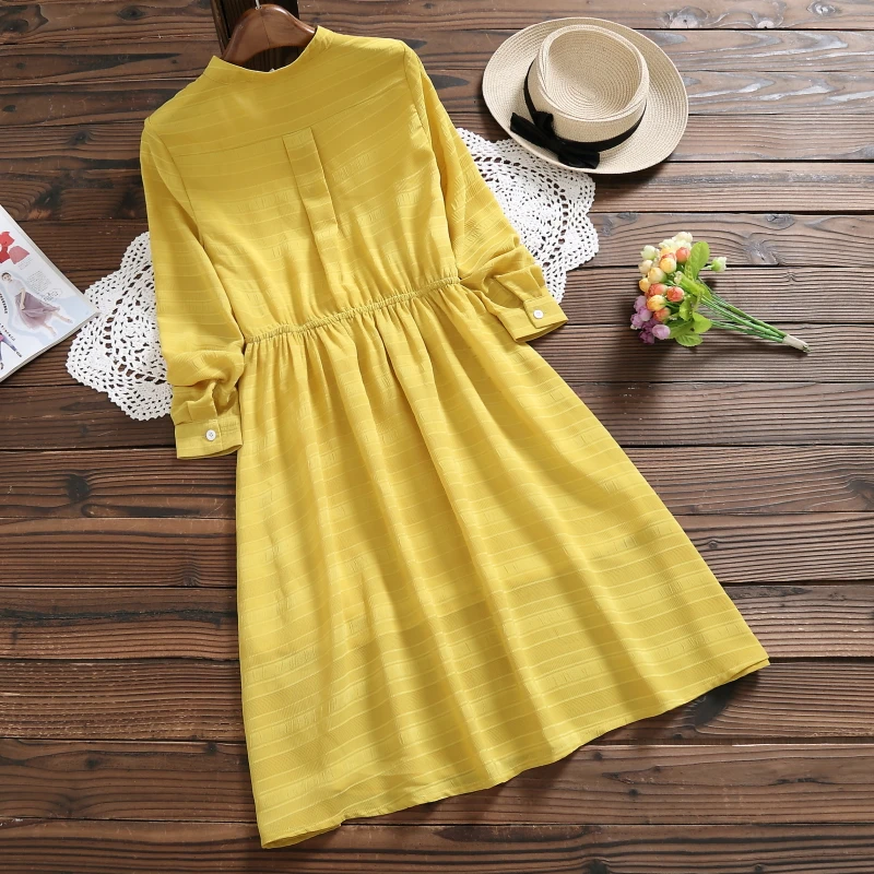 Женское свободное платье трапеция однотонное элегантное с длинным рукавом весна