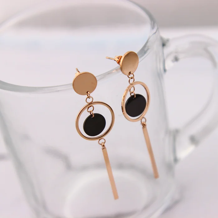 

YUNRUO Brand Rose Gold Color Elegant Black Round Tassel Stud Earring for Woman Girl 316L Stainless Steel Fashion Jewelry Hot