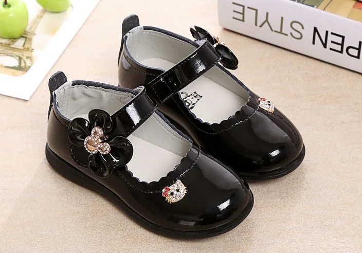 Новинка 2018 года Детская обувь Сезон лето осень Сандалии для девочек Кожаная