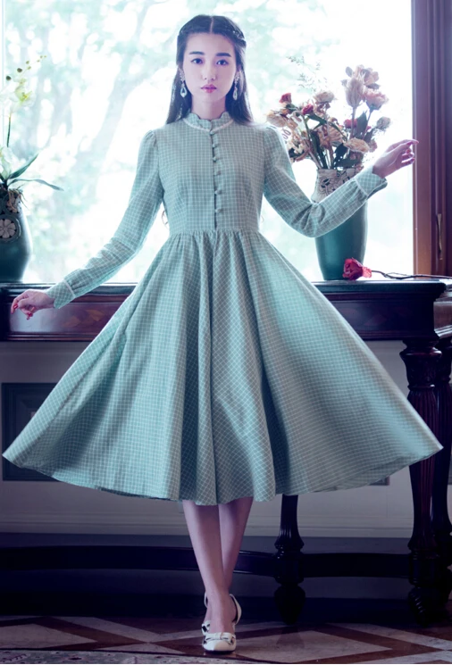 Женское длинное платье из хлопка и льна зеленое клетчатое в стиле ретро с