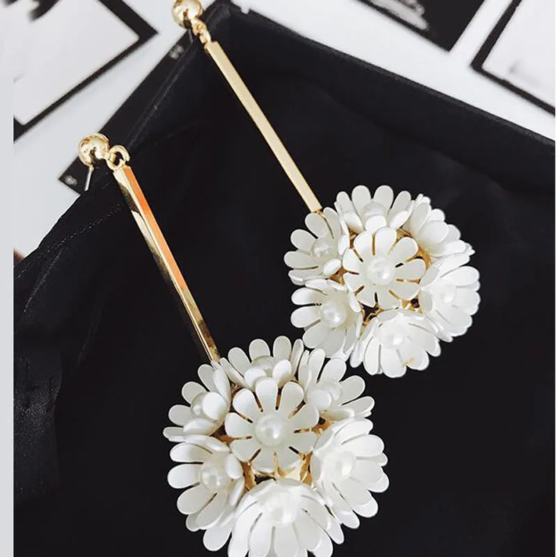 Новинка 2017 года ручной работы белый цветок мяч серьги ювелирные изделия