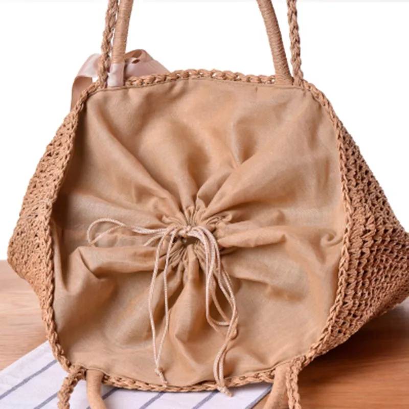 Женская сумка соломенная плетеная на плечо с бантом из ленты Пляжная дорожная