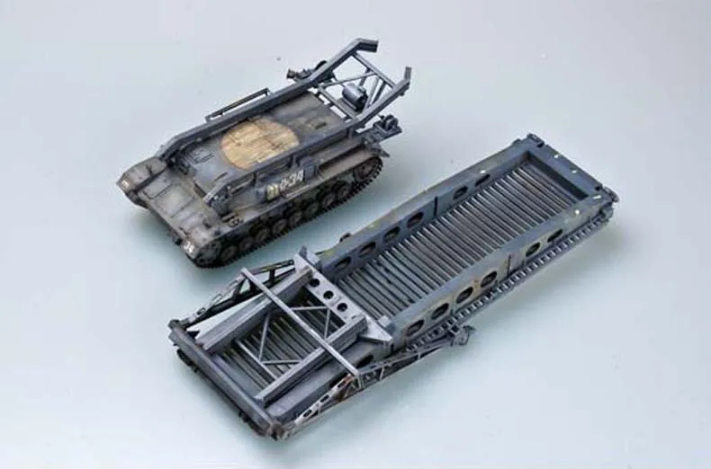 TRUMPETER 00390 1/35 весы Bruckenleger IV b пластиковая модель строительный комплект | Игрушки и