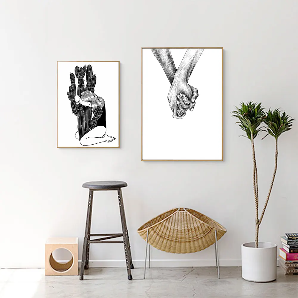 Девушка обнимает кактус скандинавский холст постер черно белый принт настенная