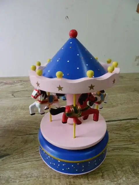 Музыкальная шкатулка Ретро деревянная Веселая круглая лошадь карусель