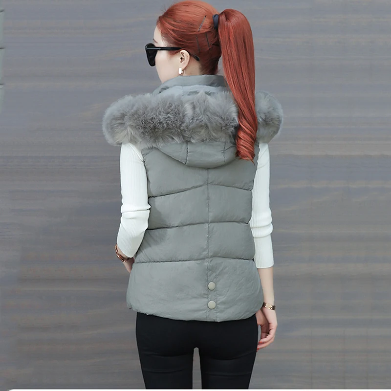 Женская зимняя короткая однотонная куртка без рукавов 2018 парки с большим меховым
