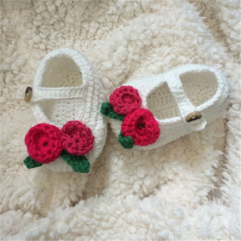 

QYFLYXUECrochet Baby Sandals Beige Tan White Brown with Flower Crochet Baby Summer Shoes Girl Sandals Crochet Tan Baby Sandals