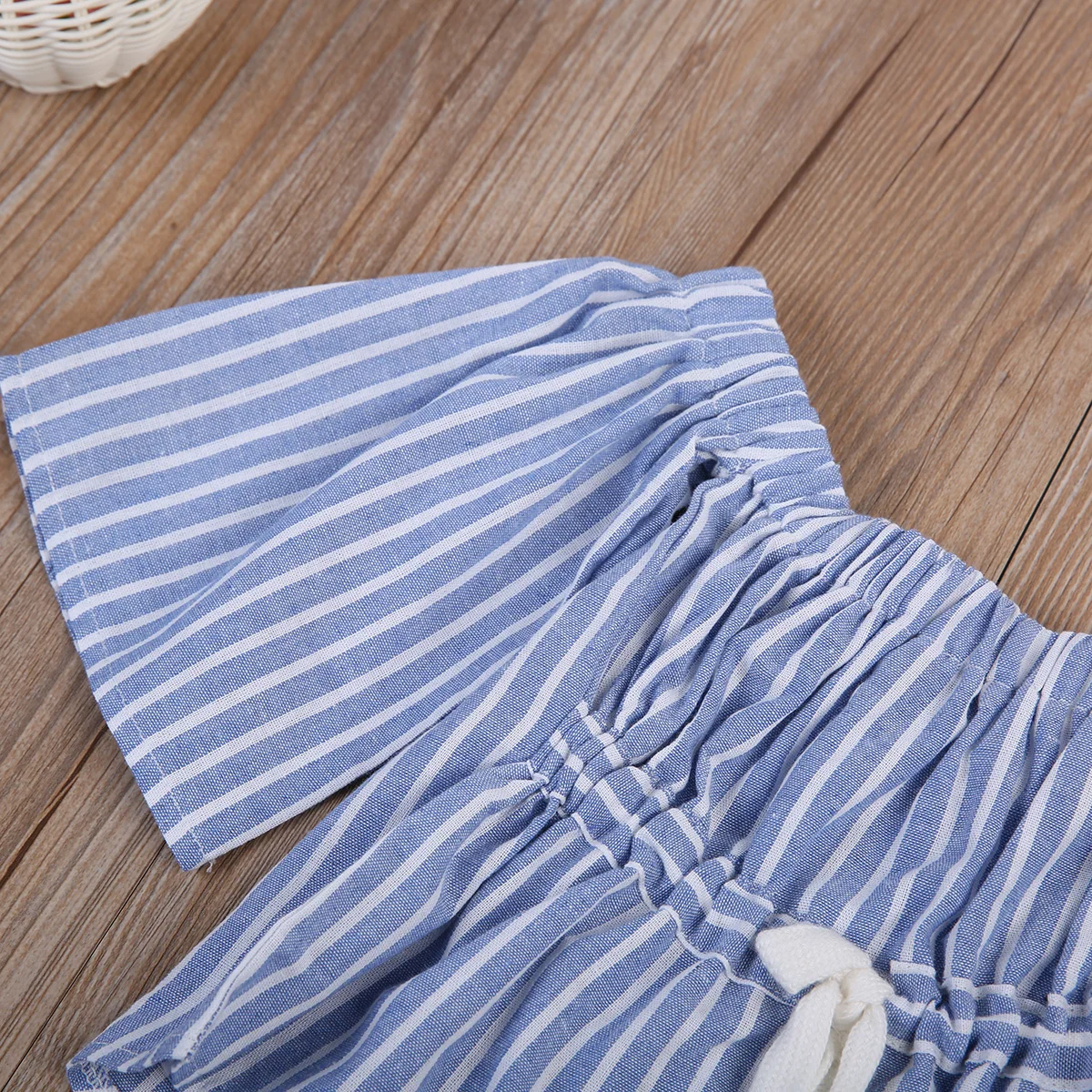 Детский цельный комплект в полоску с открытыми плечами для маленьких девочек